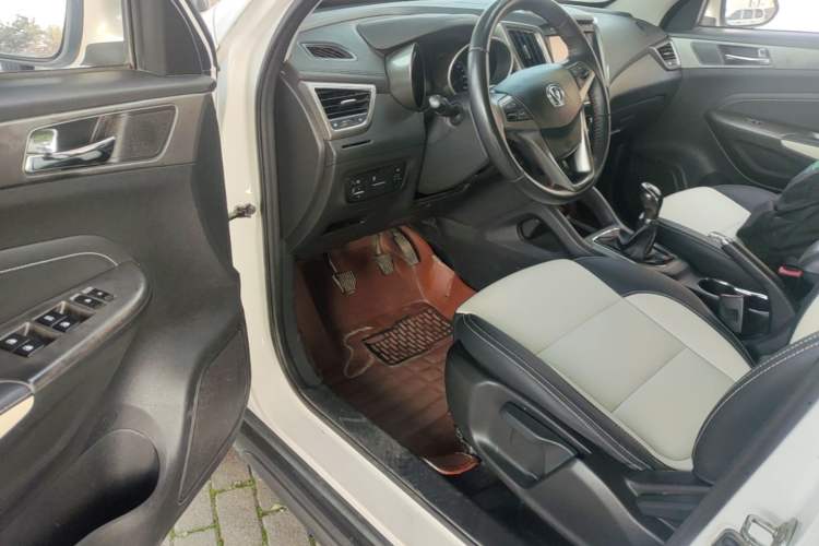 Used CHANGAN CS35 2017 1.6L Manual Luxury Model Driver Seat