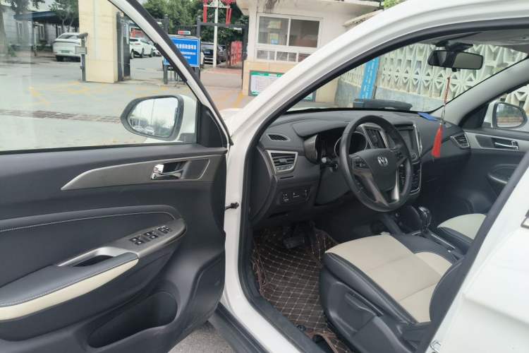 Used CHANGAN CS35 2017 1.6L Automatic Luxury Model Driver Seat