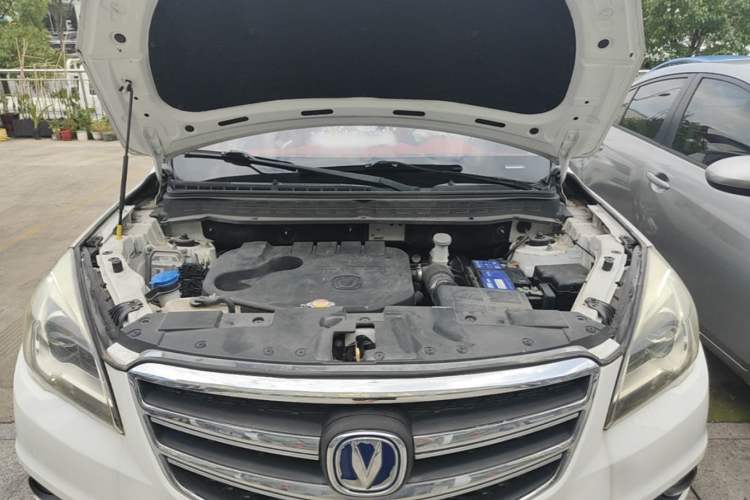 Used CHANGAN CS35 2017 1.6L Automatic Luxury Model Engine Bay