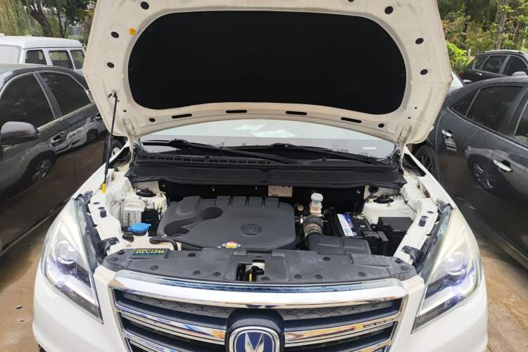 Used CHANGAN CS35 2017 1.6L Automatic Luxury Model Engine Bay