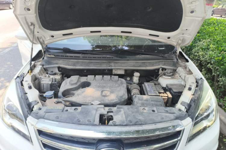 Used CHANGAN CS35 2017 1.6L Automatic Luxury Model Engine Bay