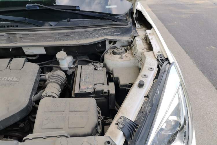 Used CHANGAN CS35 2017 1.6L Manual Luxury Model Engine Bay Left