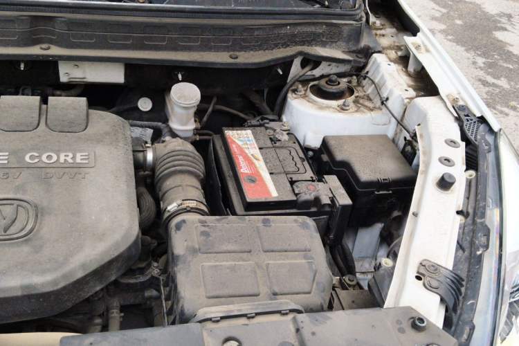 Used CHANGAN CS35 2017 1.6L Manual Luxury Model Engine Bay Left