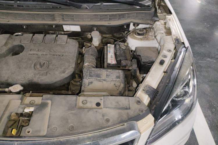 Used CHANGAN CS35 2017 1.6L Manual Luxury Model Engine Bay Left