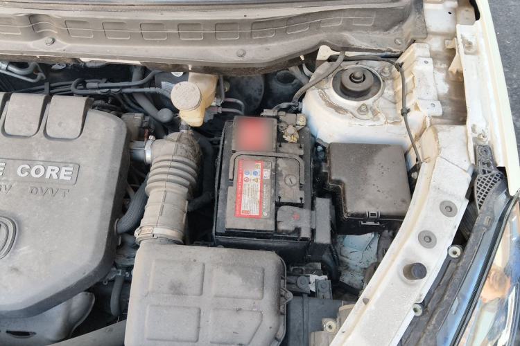 Used CHANGAN CS35 2017 1.6L Automatic Luxury Model Engine Bay Left