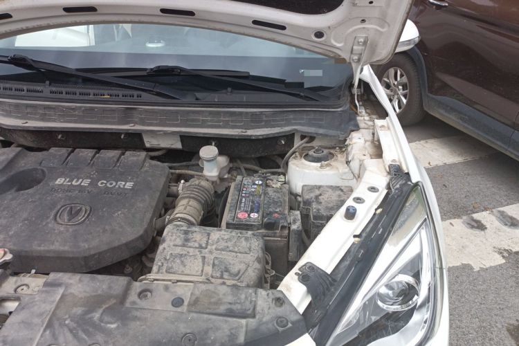 Used CHANGAN CS35 2017 1.6L Manual Luxury Model Engine Bay Left