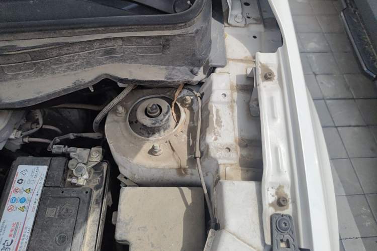 Used CHANGAN CS35 2017 1.6L Manual Luxury Model Engine Bay Left