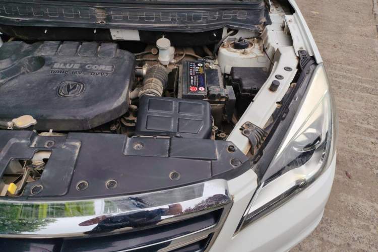 Used CHANGAN CS35 2017 1.6L Manual Luxury Model Engine Bay Left