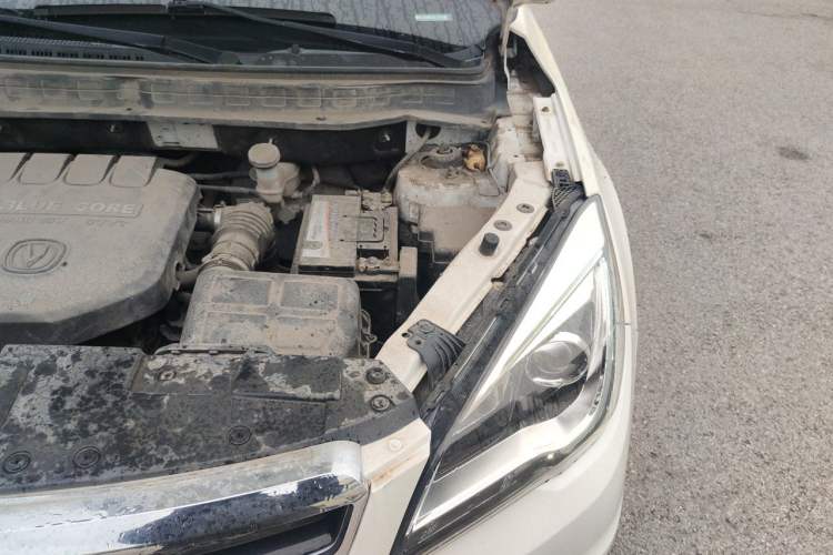 Used CHANGAN CS35 2017 1.6L Manual Luxury Model Engine Bay Left