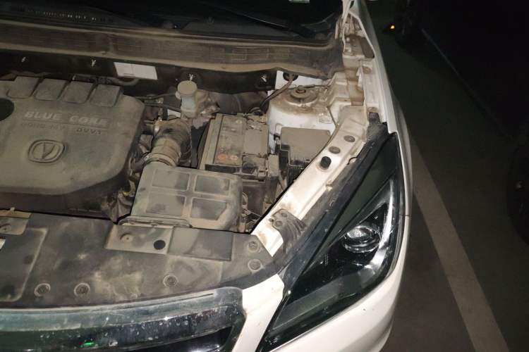 Used CHANGAN CS35 2017 1.6L Automatic Luxury Model Engine Bay Left