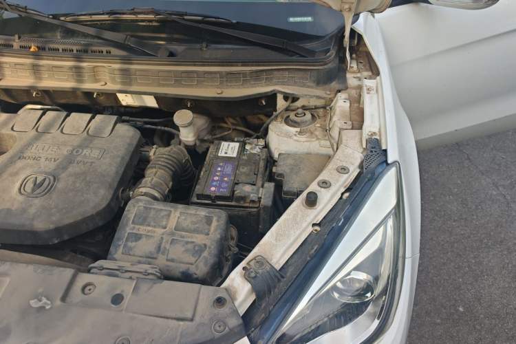 Used CHANGAN CS35 2017 1.6L Manual Luxury Model Engine Bay Left