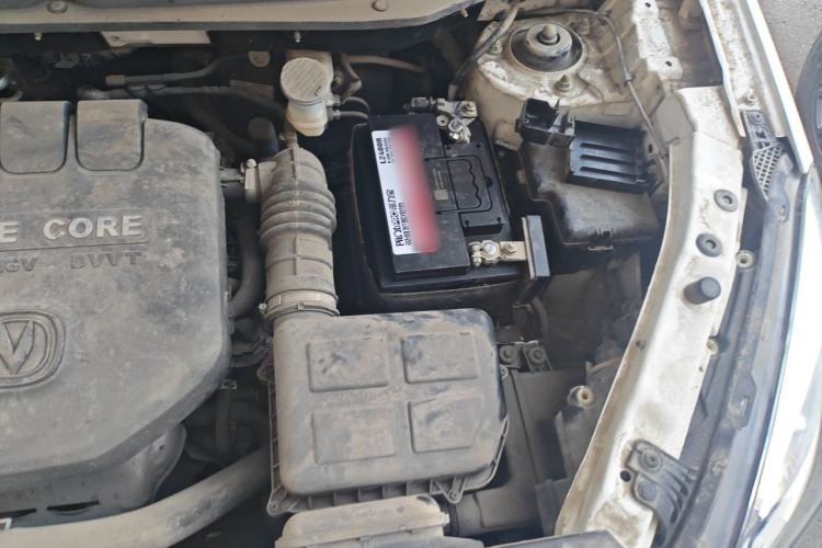 Used CHANGAN CS35 2017 1.6L Manual Luxury Model Engine Bay Left