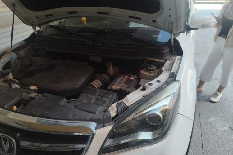 Used CHANGAN CS35 2017 1.6L Manual Luxury Model Engine Bay Left