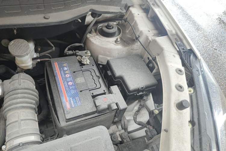 Used CHANGAN CS35 2017 1.6L Manual Luxury Model Engine Bay Left