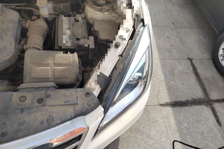 Used CHANGAN CS35 2017 1.6L Automatic Luxury Model Engine Bay Left