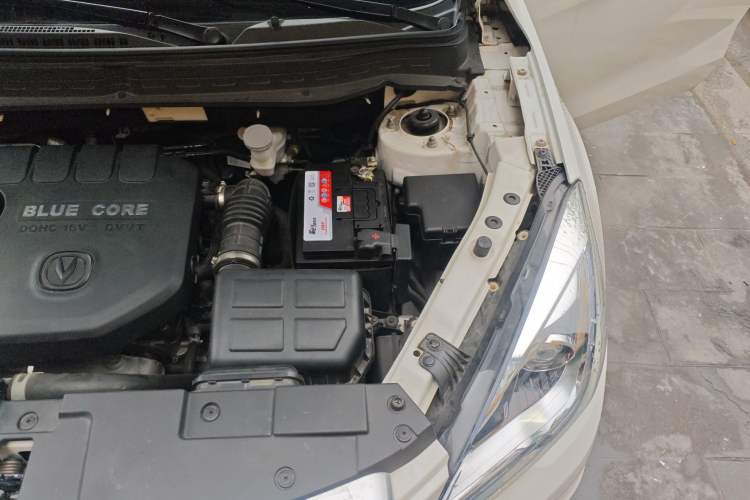 Used CHANGAN CS35 2017 1.6L Manual Luxury Model Engine Bay Left