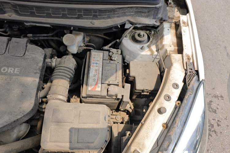Used CHANGAN CS35 2017 1.6L Manual Luxury Model Engine Bay Left