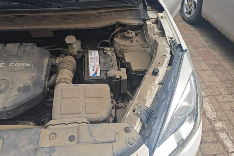 Used CHANGAN CS35 2017 1.6L Automatic Luxury Model Engine Bay Left