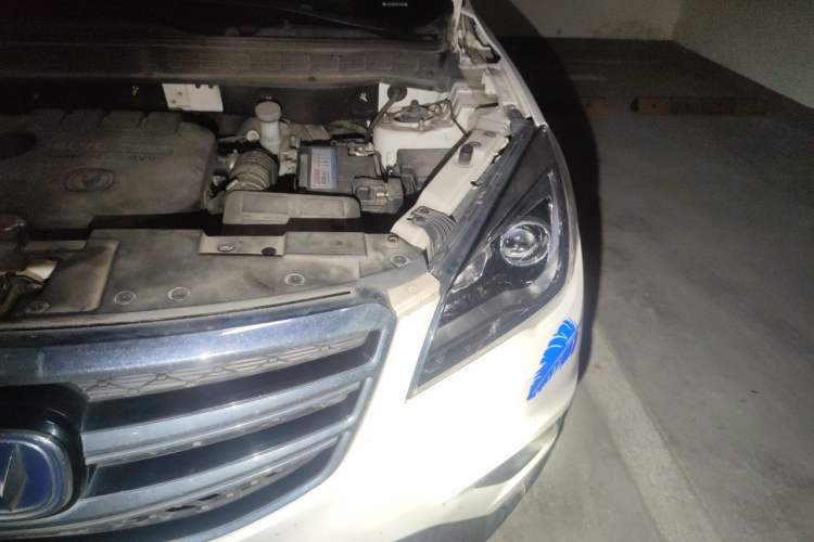 Used CHANGAN CS35 2017 1.6L Automatic Luxury Model Engine Bay Left