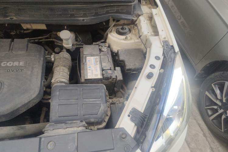 Used CHANGAN CS35 2017 1.6L Automatic Luxury Model Engine Bay Left