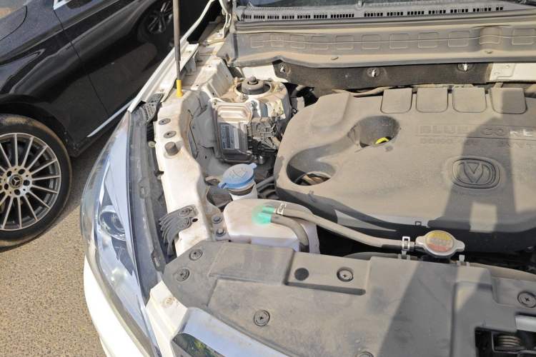 Used CHANGAN CS35 2017 1.6L Automatic Luxury Model Engine Bay Right