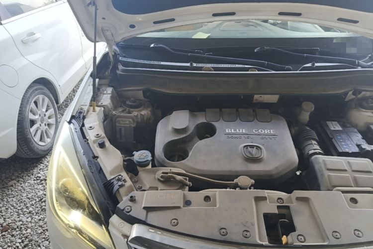 Used CHANGAN CS35 2017 1.6L Manual Luxury Model Engine Bay Right