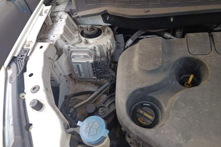 Used CHANGAN CS35 2017 1.6L Manual Luxury Model Engine Bay Right