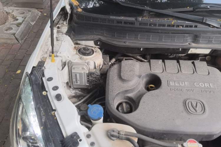Used CHANGAN CS35 2017 1.6L Manual Luxury Model Engine Bay Right