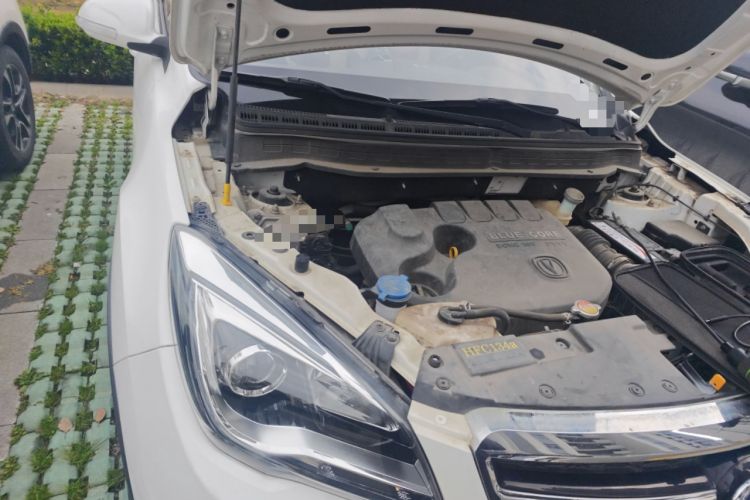 Used CHANGAN CS35 2017 1.6L Automatic Luxury Model Engine Bay Right