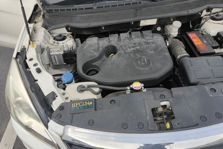 Used CHANGAN CS35 2017 1.6L Automatic Luxury Model Engine Bay Right
