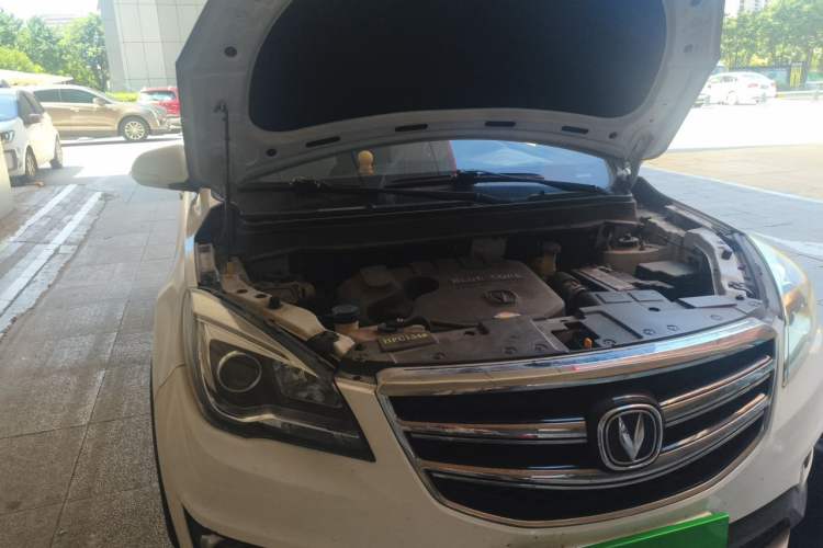 Used CHANGAN CS35 2017 1.6L Manual Luxury Model Engine Bay Right