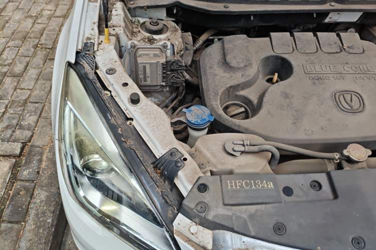 Used CHANGAN CS35 2017 1.6L Automatic Luxury Model Engine Bay Right