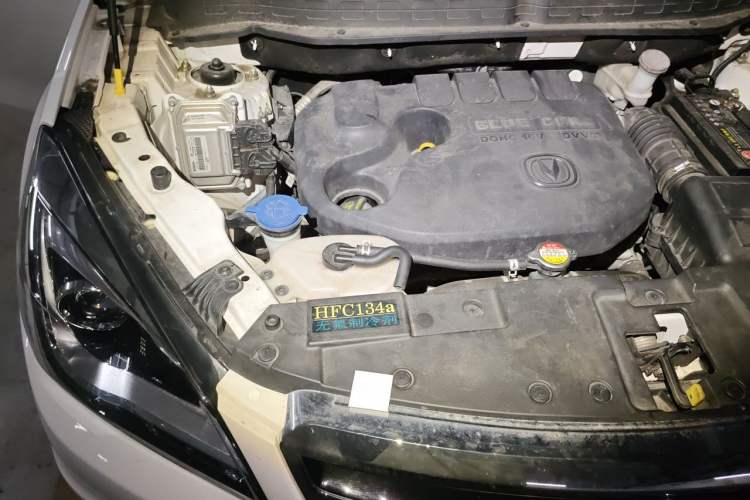 Used CHANGAN CS35 2017 1.6L Automatic Luxury Model Engine Bay Right