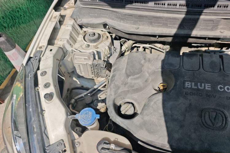 Used CHANGAN CS35 2017 1.6L Manual Luxury Model Engine Bay Right