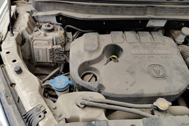Used CHANGAN CS35 2017 1.6L Manual Luxury Model Engine Bay Right