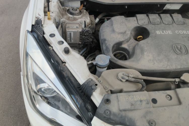 Used CHANGAN CS35 2017 1.6L Manual Luxury Model Engine Bay Right