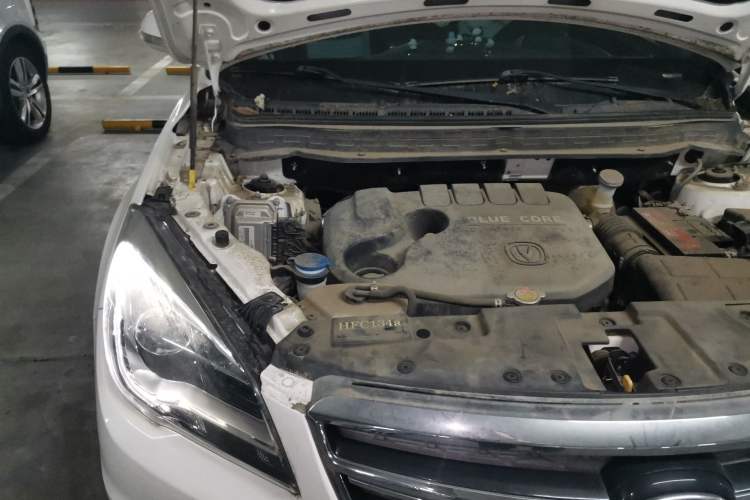 Used CHANGAN CS35 2017 1.6L Automatic Luxury Model Engine Bay Right