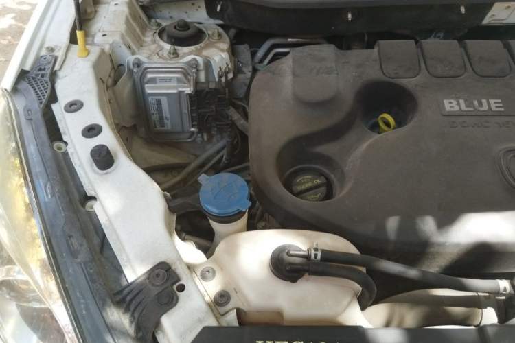 Used CHANGAN CS35 2017 1.6L Manual Luxury Model Engine Bay Right