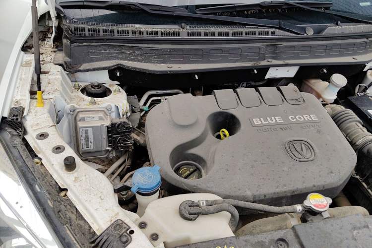 Used CHANGAN CS35 2017 1.6L Manual Luxury Model Engine Bay Right
