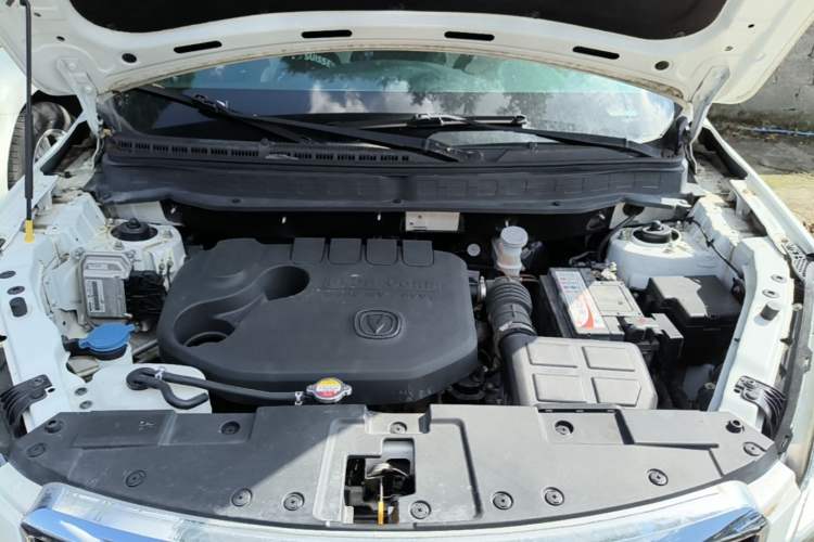Used CHANGAN CS35 2017 1.6L Automatic Luxury Model Engine Bay
