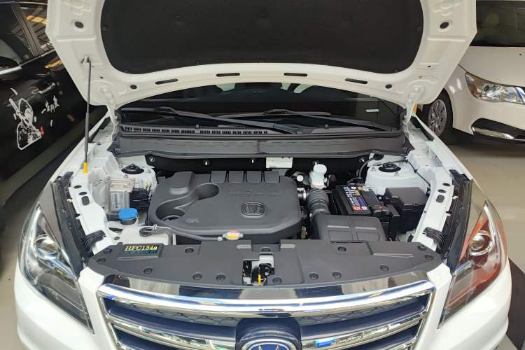Used CHANGAN CS35 2017 1.6L Automatic Luxury Model Engine Bay