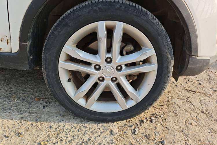 Used CHANGAN CS35 2017 1.6L Manual Luxury Model Exterior 1