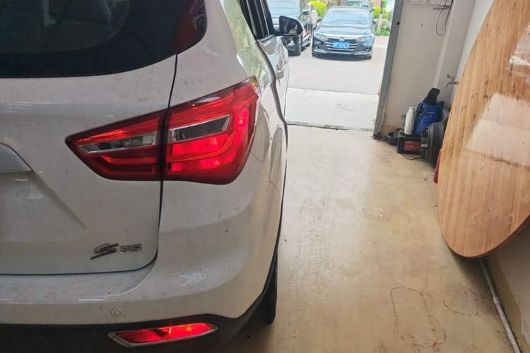 Used CHANGAN CS35 2017 1.6L Automatic Luxury Model Exterior 1