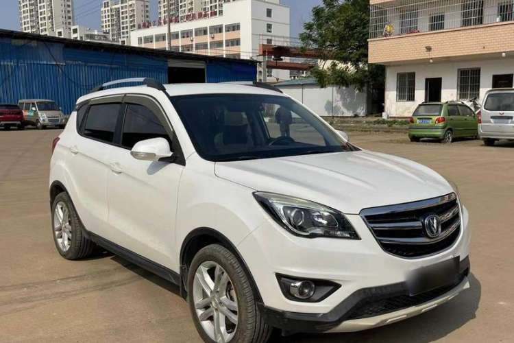 Used CHANGAN CS35 2017 1.6L Manual Luxury Model Exterior 2