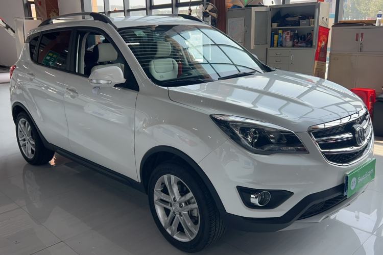 Used CHANGAN CS35 2017 1.6L Manual Luxury Model Exterior 2