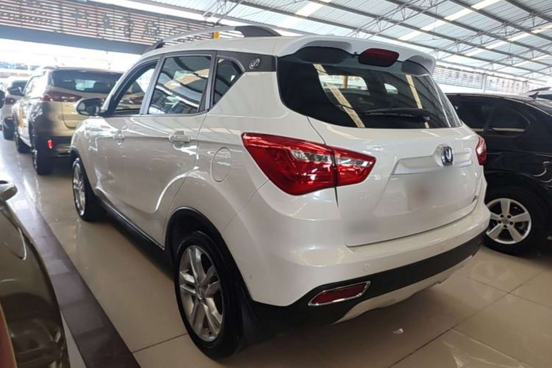 Used CHANGAN CS35 2017 1.6L Manual Luxury Model Exterior 2