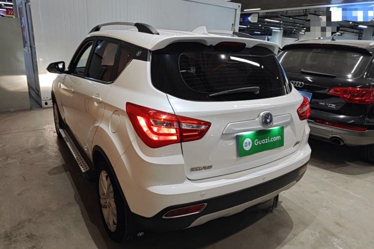 Used CHANGAN CS35 2017 1.6L Automatic Luxury Model Exterior 2