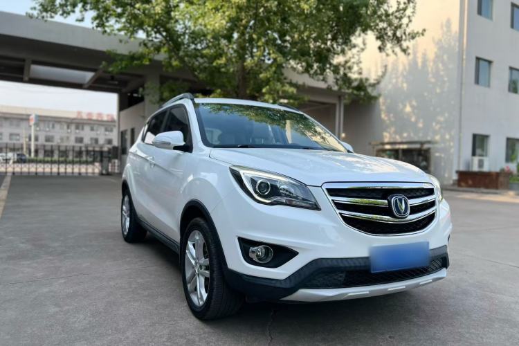 Used CHANGAN CS35 2017 1.6L Manual Luxury Model Exterior 3