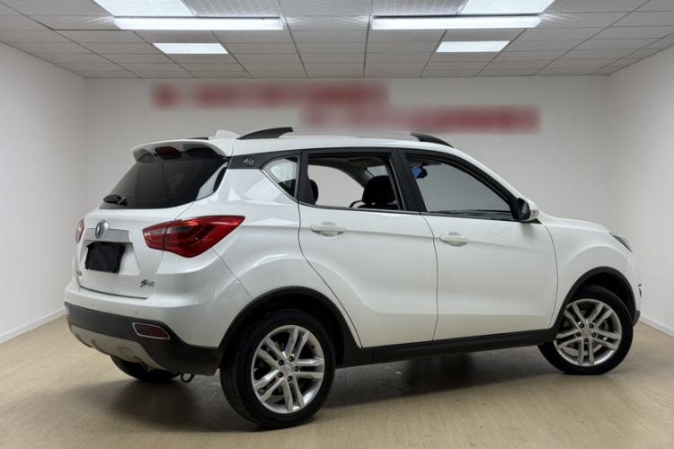 Used CHANGAN CS35 2017 1.6L Automatic Luxury Model Exterior 3