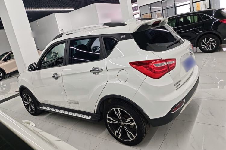 Used CHANGAN CS35 2017 1.6L Manual Luxury Model Exterior 3